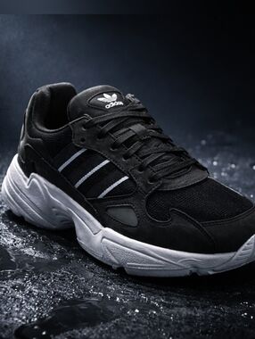NIB Adidas Falcon Women's 7.5 Core Black White Chunky Retro Sneakers IG8301